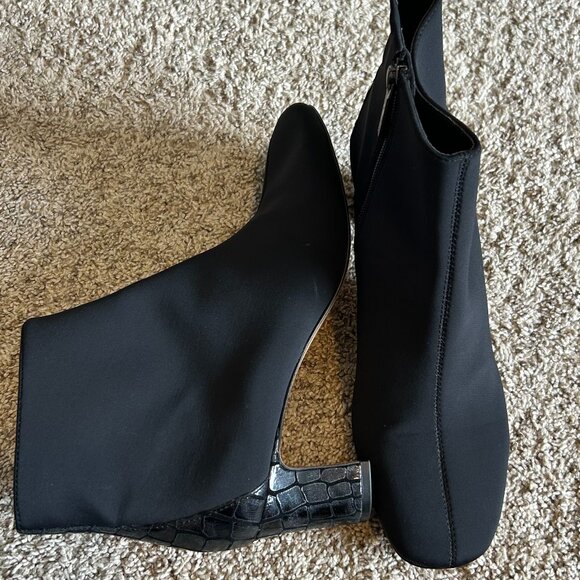 Donald J Pliner Black Jax Fabric Faux Croc Backing Ankle Bootie Block Heel SZ 9 - Picture 2 of 9